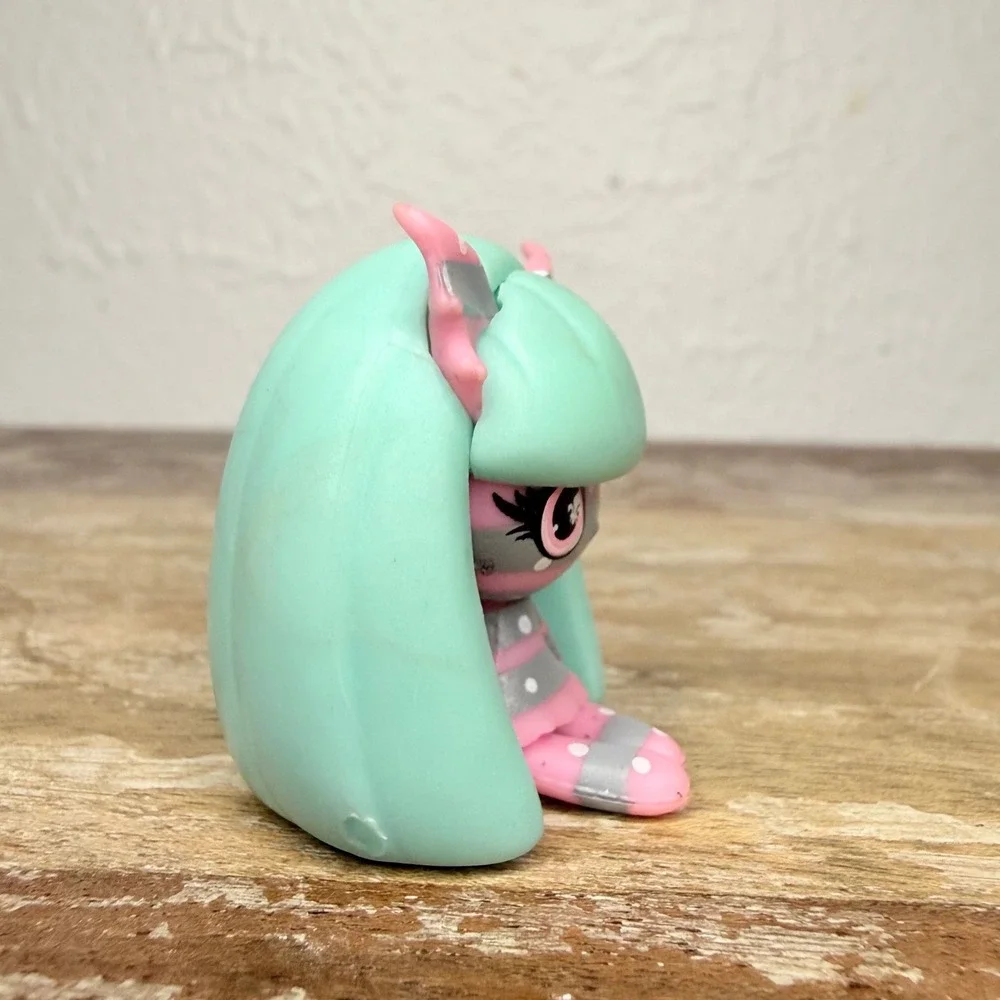 Monster High Minis Season 1 Pattern Ghouls Rochelle Goyle figure 2016